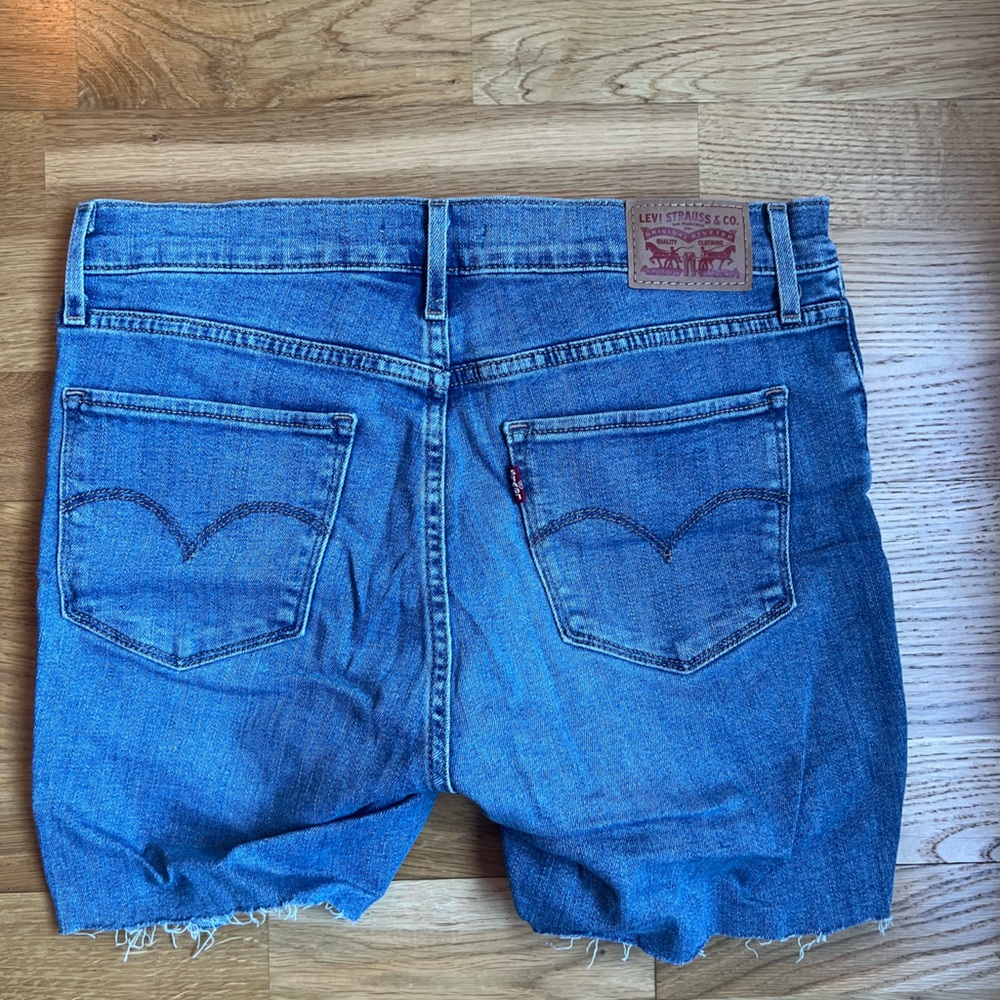 LEVIS DENIM CUTOFF SHORTS